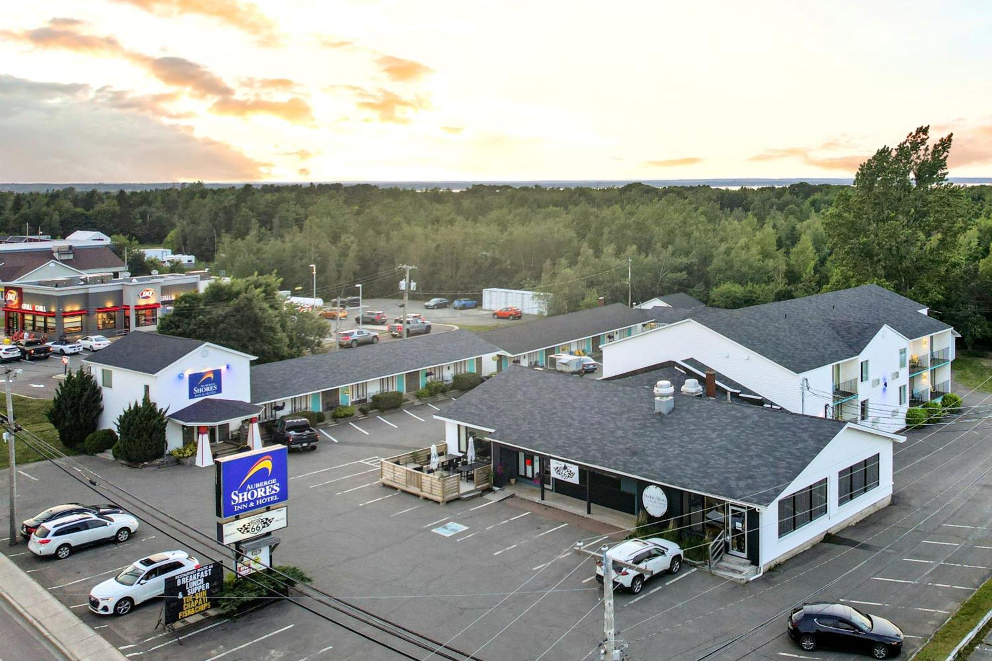 Shores Inn & Hotel Shediac Exteriör bild